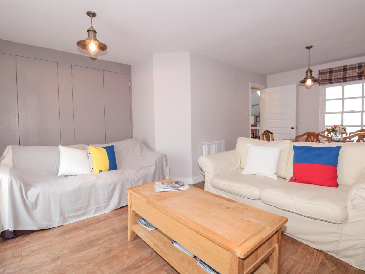Upper 3 Apartment Dartmouth Bagian luar foto